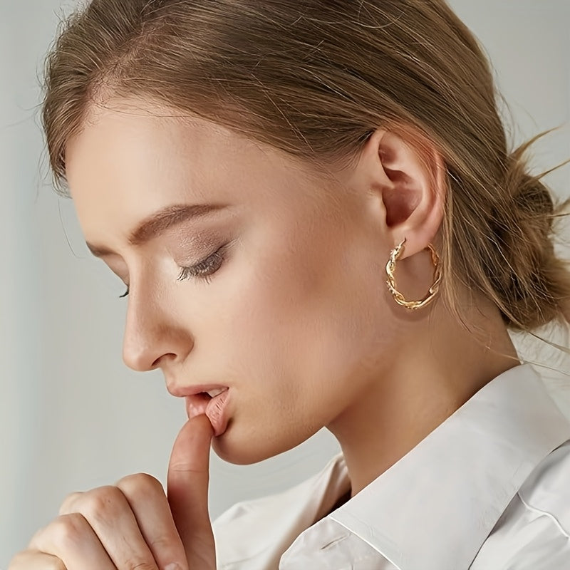 925 Silver Moissanite Golden Twisted Hoop Earrings, Women'S Moissanite Earrings, Elegant Women'S Jewelry, Designer High-Quality Product, Sexy and Charming, Sparkling Wedding/Banquet, Anniversary Gift for Women, Local Warehous