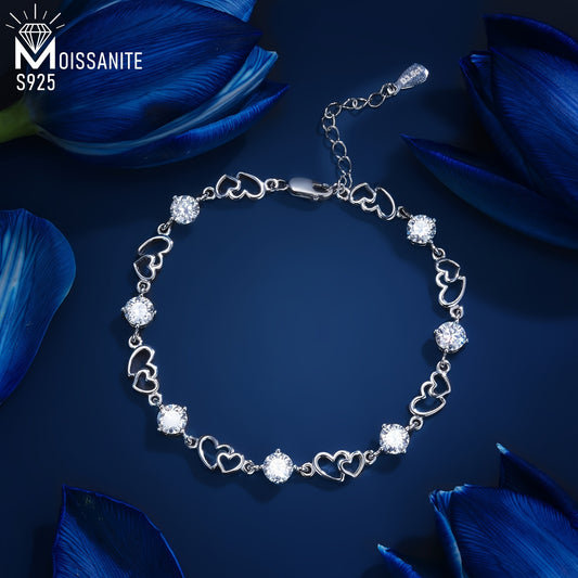 S925 Sterling Silver Bracelet, Heart-Shaped Moissanite Decor, Elegant & Sexy Ladies Fashion Bangle, Engagement, Wedding, Love Confession, Gift For Women, Valentine's Day Essential