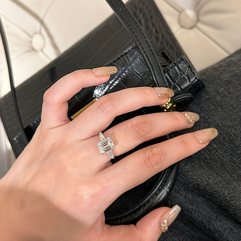 Moissanite S925 Premier League Silvery Ring, 8*10mm 4 Quart Square Diamond Ring, Luxurious Elegant and Beautiful Jewelry, Proposal Ring with Gift Box, as a Gift for Your Mother, for Her, Birthday, perfect for Wedding and Anni