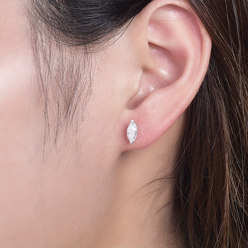 925 Silver Sparkling 1 Carat-2 Carat Moissanite Jewelry Jewelry Girls Women Fashion Earrings Daily Dress Up Gift Anniversary Fashion Party Bachelorette Party Must Have Gift for Family Gift for Friends Christmas Gift