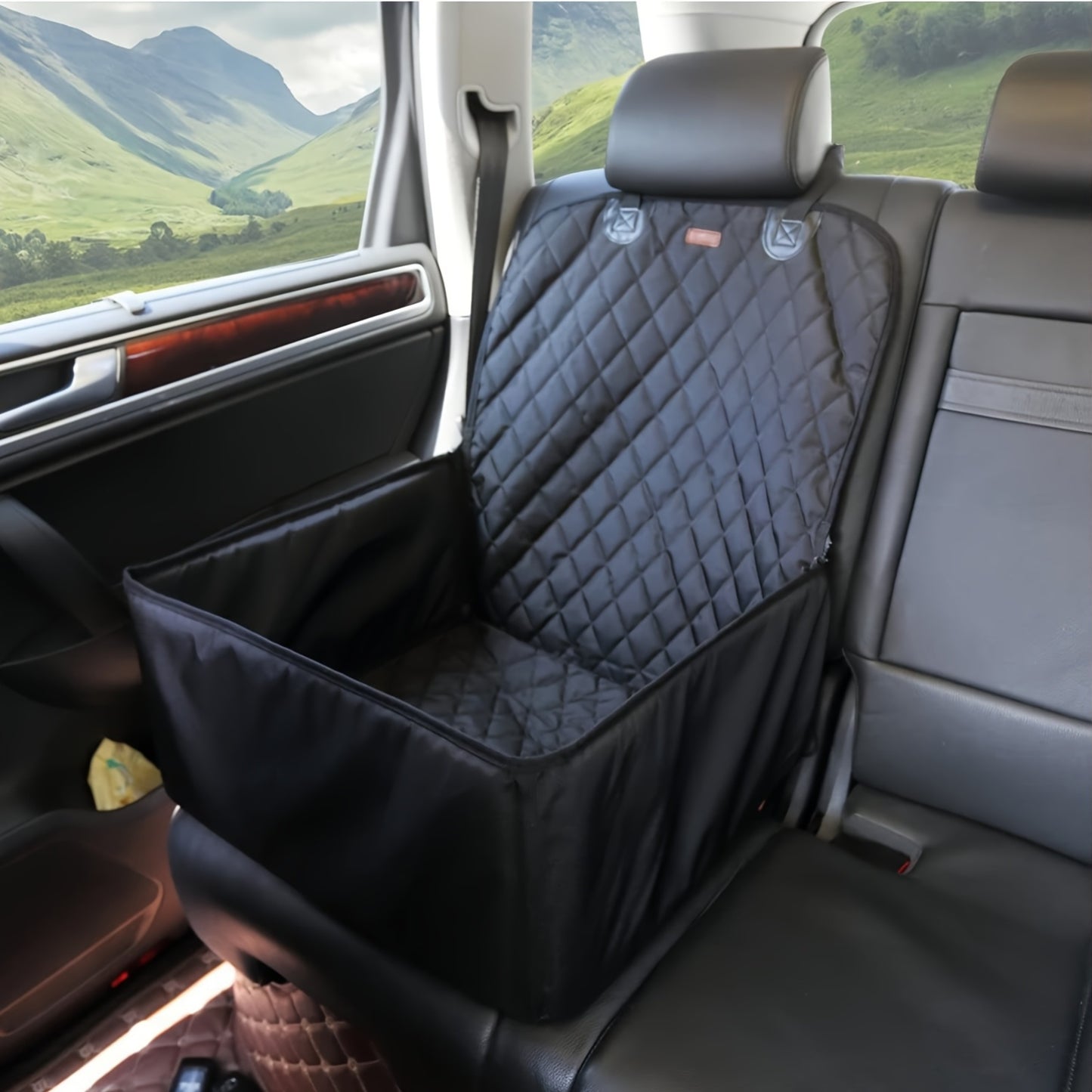 Pet Car Seat Cover Designed As a Non-Slip Hammock for Safe Outdoor Travel, Suitable for Both Dogs And Cats, And Is Foldable for Convenience