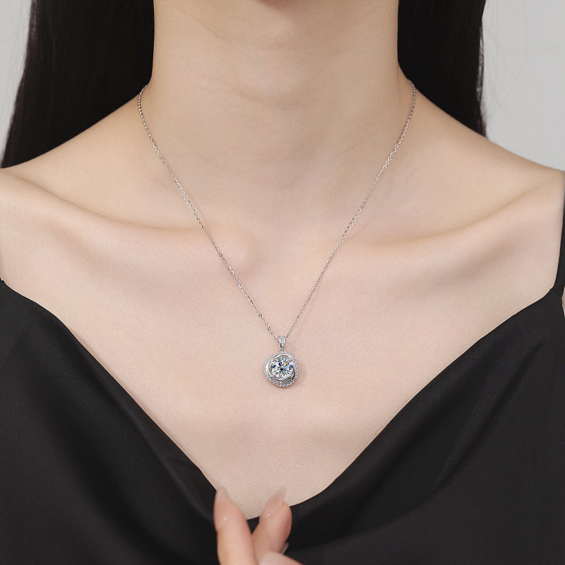 S925 Silvery 2 Carat Moissanite Fashionable And Elegant Versatile High-Quality Women'S Pendant Necklace, Suitable for Daily And Wedding Season Wear And Mother'S Day Birthday Anniversary Gift for Mother, Friend Or Girlfriend,